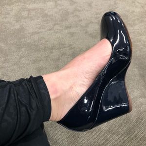 Tory Burch size 6 wedges
